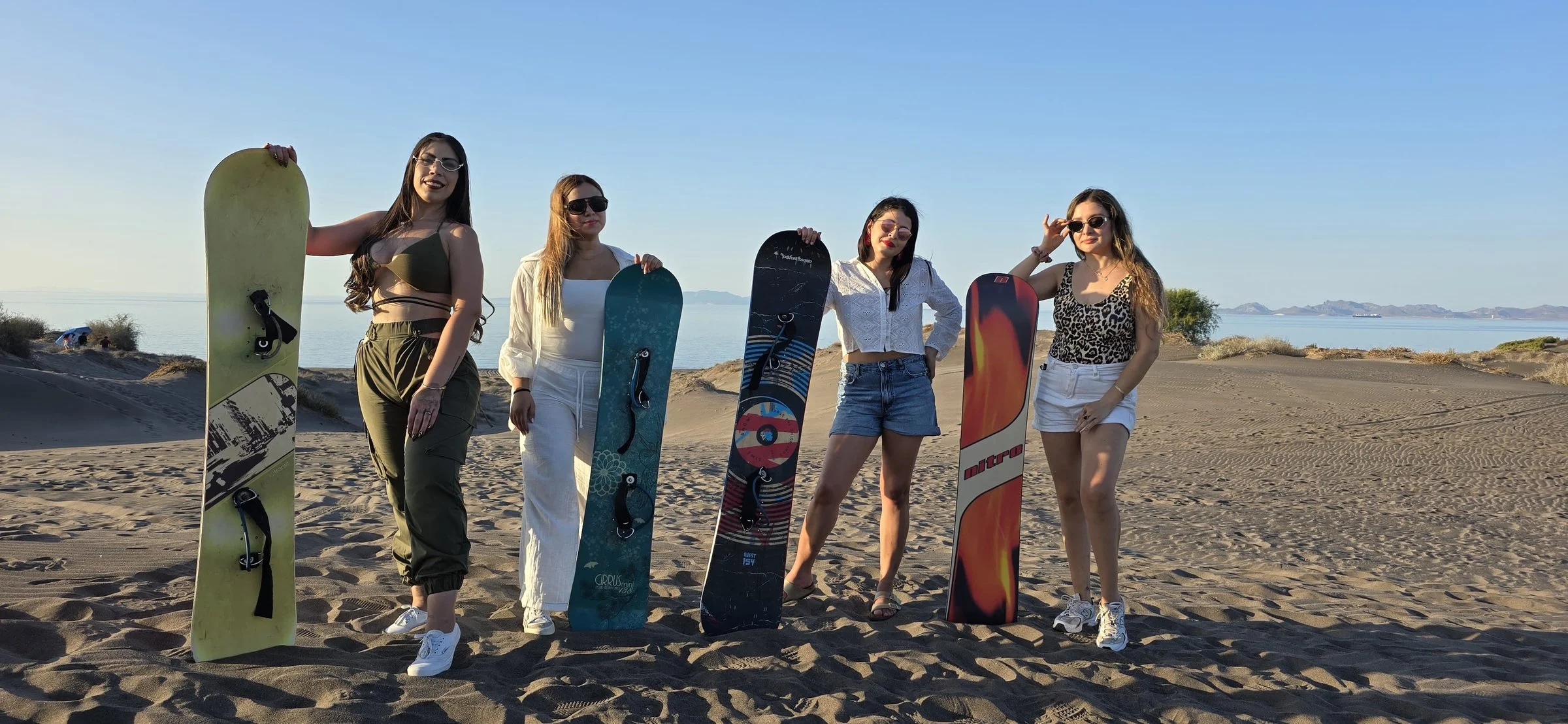 Sandboarding El Mogote dunes, La Paz